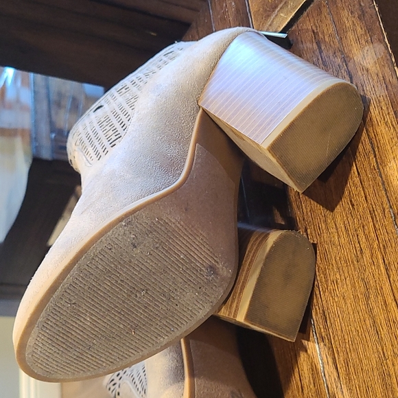 Coconuts by Matisse tan booties - Picture 4 of 5
